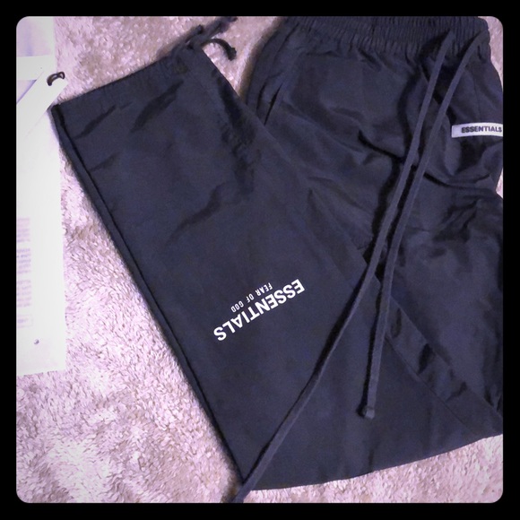 fear of god essentials nylon cargo pants